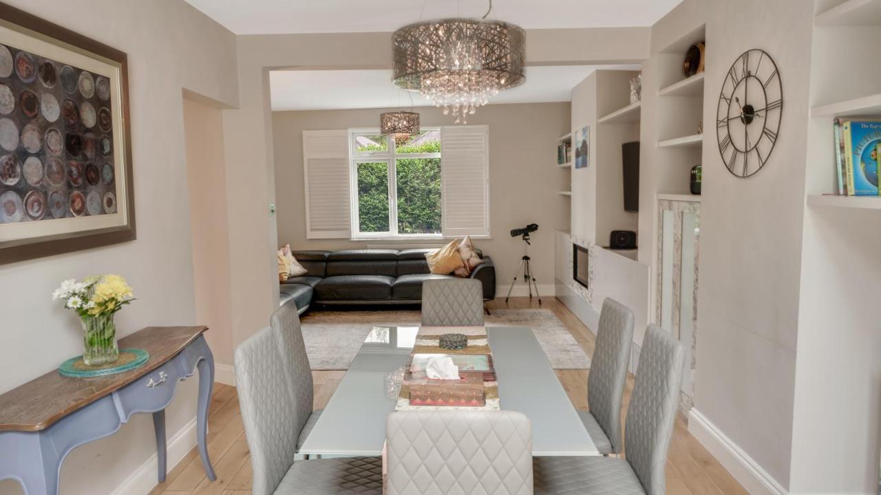 Cosy Luxurious Family Home Londres Extérieur photo