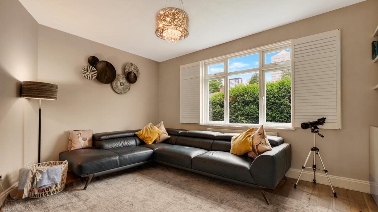 Cosy Luxurious Family Home Londres Extérieur photo