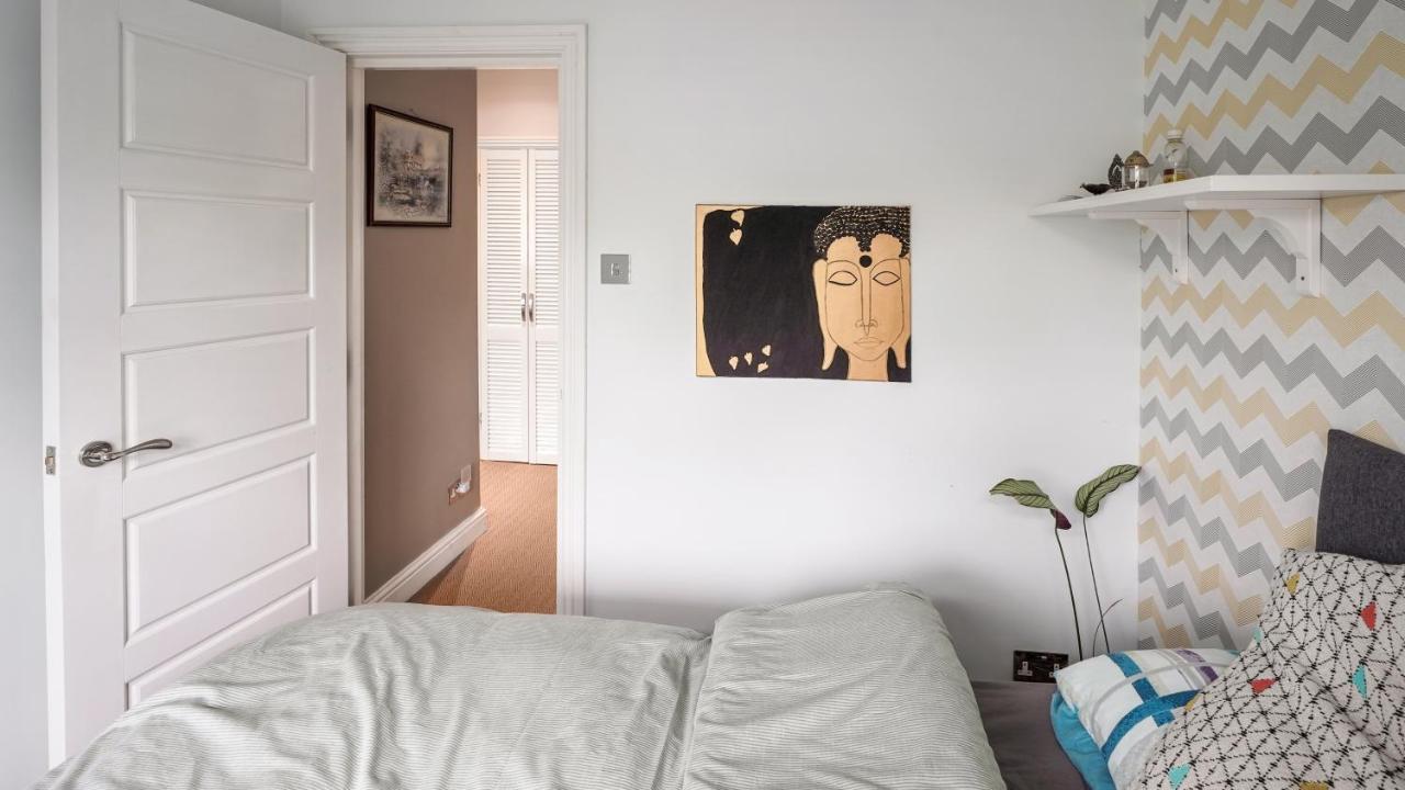 Cosy Luxurious Family Home Londres Extérieur photo